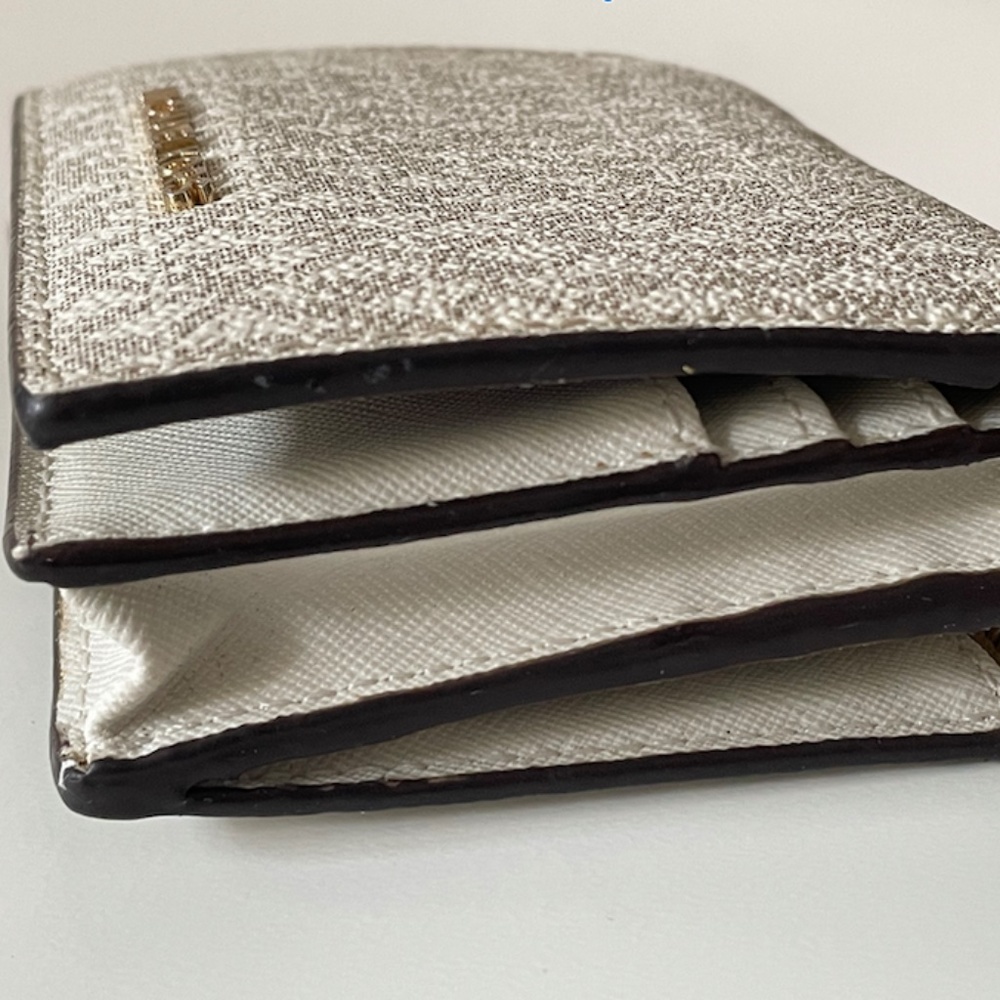 Michael Kors Jet Set Wallet in White/Cream/Tan "Vanilla" — Great Condition! ✨
